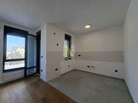 Prodaja, četvorosoban stan, 98m², Grbavica, Novi Sad Sve Podlokacije - image 4