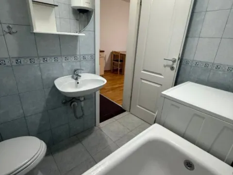 Rent, one bedroom apartment, 35m², Zagorič, Podgorica - image 5