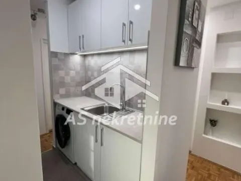 Izdavanje, trosoban stan, 70m², Novi Beograd Blok 23, Novi Beograd Sve Podlokacije - image 4