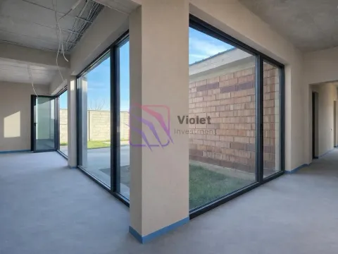 Prodaja, kuća, 259m², Donji Kokoti, Podgorica - image 9