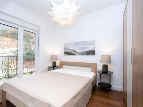 Rent, one bedroom apartment, 65m², Pržno, Budva - image 5