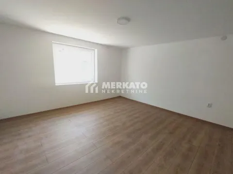 Sale, house, 64m², Mičkei, Zrenjanin - image 9