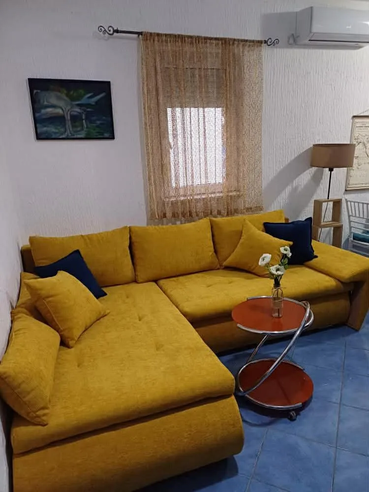 Izdavanje, stan, 25m², Budva, Crna Gora