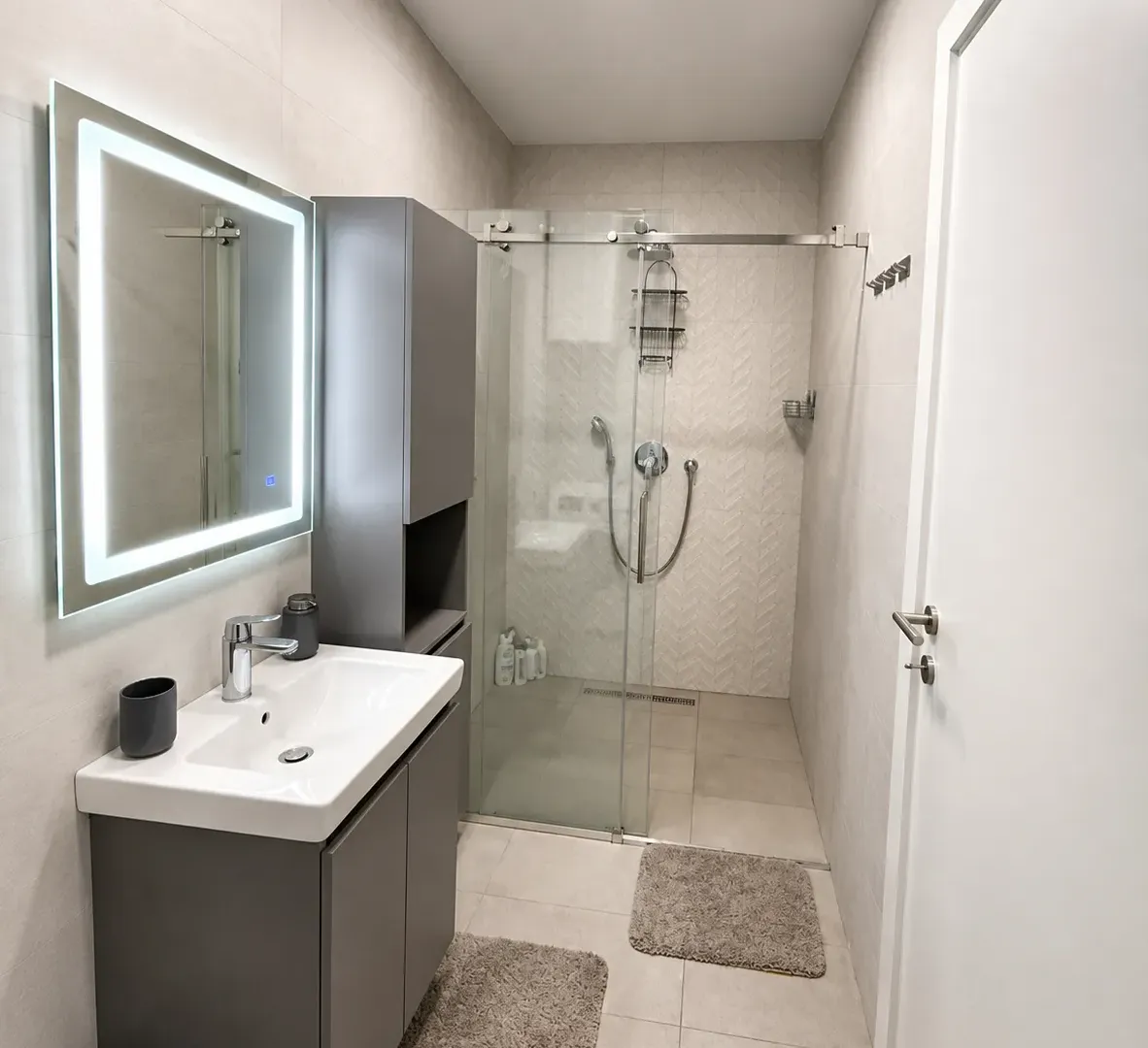 Prodaja, jednosoban stan, 65m², Soho City, Bar
