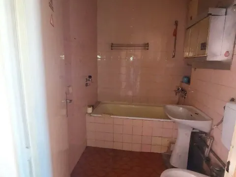 Prodaja, dvosoban stan, 84m², Centar, Nikšić - image 10