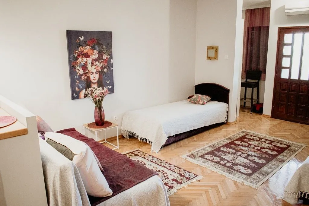 Rent, studio apartment, 42m², Budva, Crna Gora