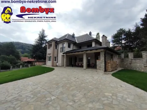 Prodaja, kuća, 300m², Sremska Kamenica, Petrovaradin