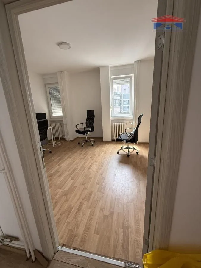 Rent, three bedroom apartment, 85m², Bulevar Oslobodjenja, Novi Sad Sve Podlokacije