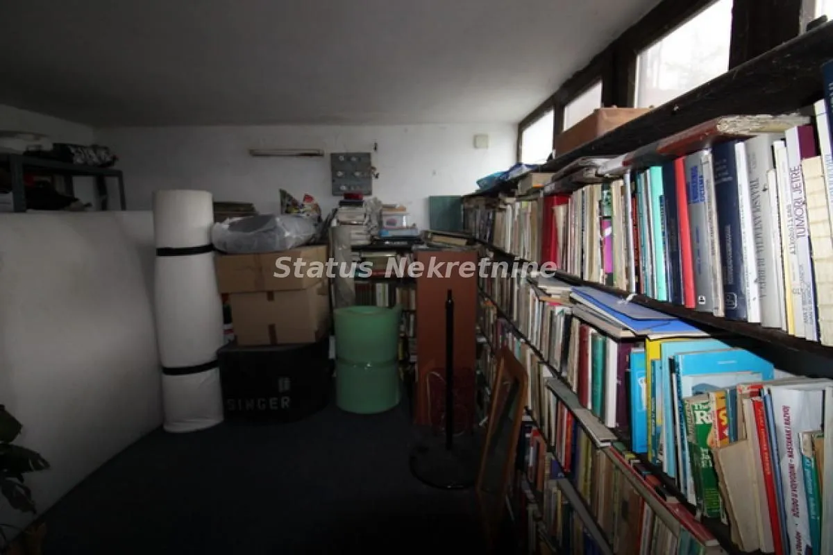 Prodaja, kuća, 330m², Čenej, Novi Sad Sve Podlokacije