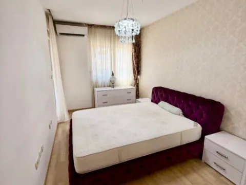 Izdavanje, trosoban stan, 100m², City Kvart, Podgorica - image 11