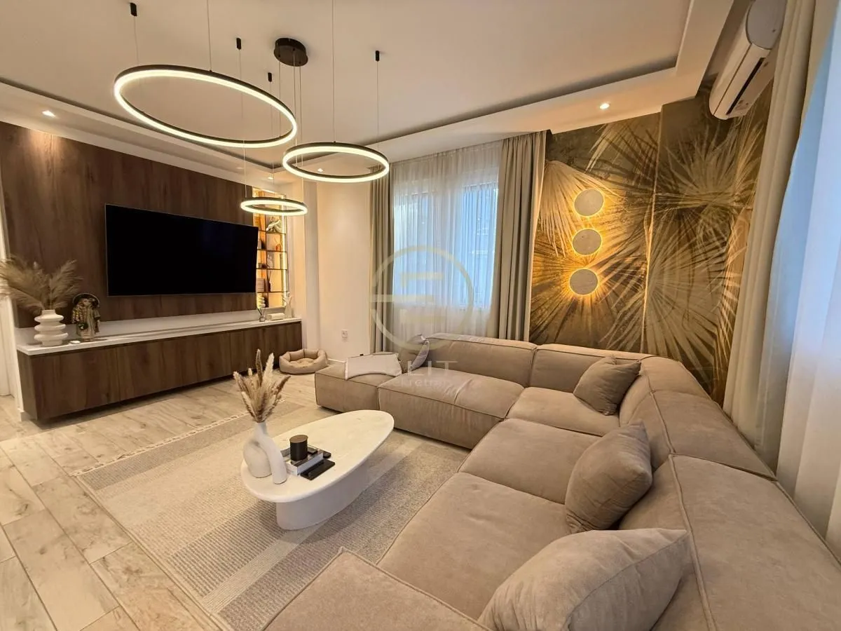 Prodaja, trosoban stan, 66m², Bulevar patrijarha Pavla, Novi Sad Sve Podlokacije