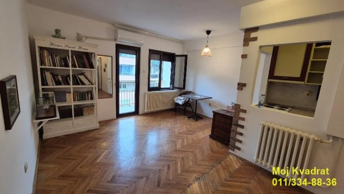 Prodaja, trosoban stan, 77m², Bogoslovija, Palilula Sve Podlokacije