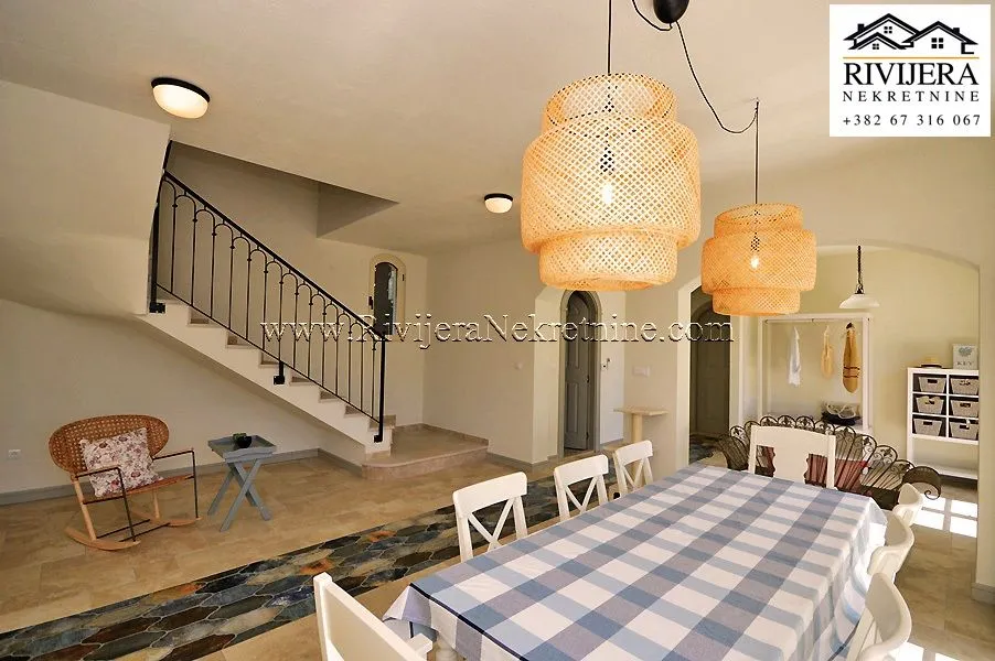 Prodaja, kuća, 184m², Baošići, Herceg Novi
