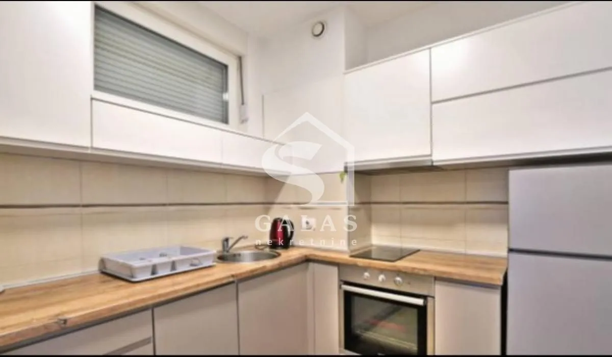Izdavanje, dvosoban stan, 55m², Savski Venac, Beograd