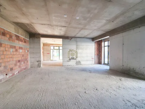 Izdavanje, poslovni prostor, 282m², Stari Aerodrom, Podgorica - image 8