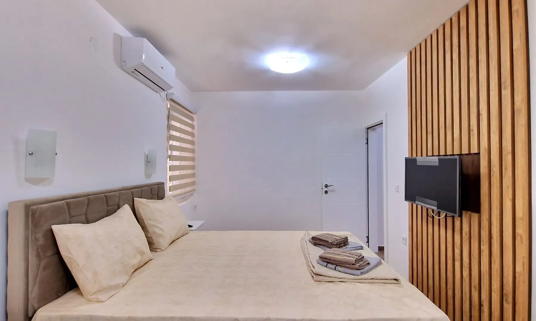 Rent, two bedroom apartment, 70m², Bečići, Budva