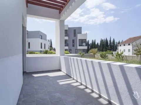 Sale, one bedroom apartment, 53m², Tivat, Crna Gora - image 1