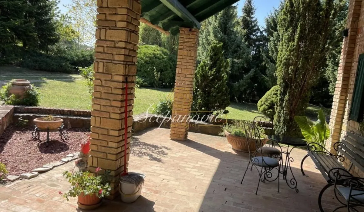 Prodaja, kuća, 202m², Sremska Kamenica, Petrovaradin