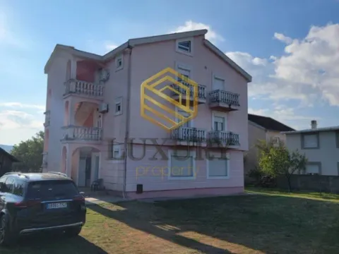 Izdavanje, dvosoban stan, 100m², Zlatica, Podgorica - image 4