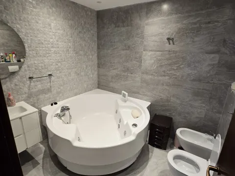 Rent, three bedroom apartment, 185m², Gorica C, Podgorica - image 9