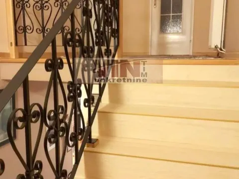 Prodaja, kuća, 500m², Jajinci, Voždovac Sve Podlokacije - image 8