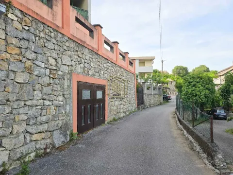 Sale, house, 240m², Momišići, Podgorica - image 2