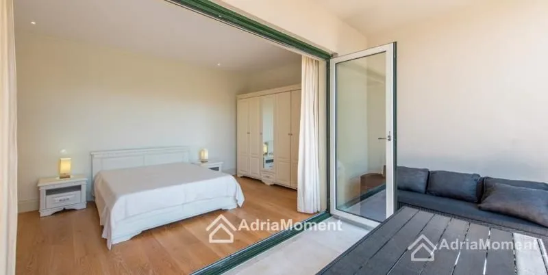 Sale, two bedroom apartment, 148m², Tivat, Crna Gora