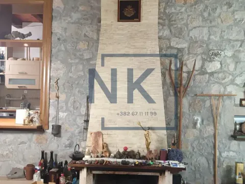 Prodaja, kuća, 250m², Kuči, Podgorica - image 12