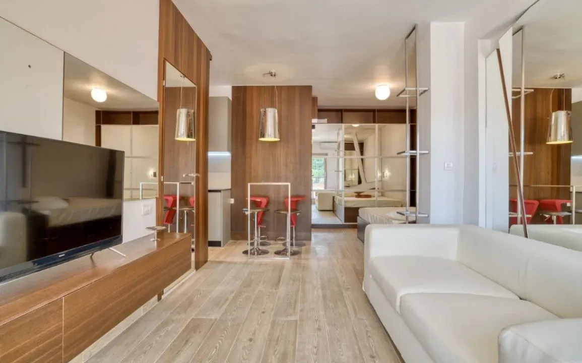 Rent, studio apartment, 34m², Bulevar, Budva