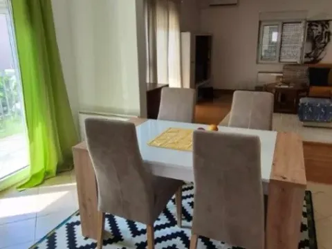 Rent, two bedroom apartment, 100m², Marići, Tivat - image 7