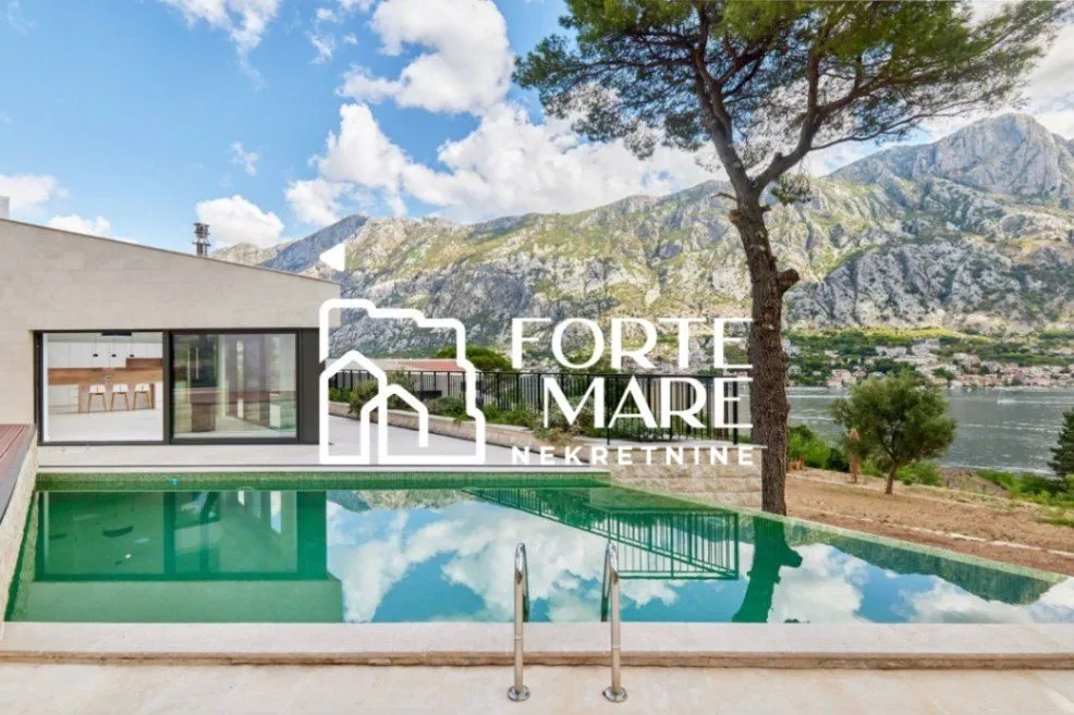Sale, house, 479m², Prčanj, Kotor