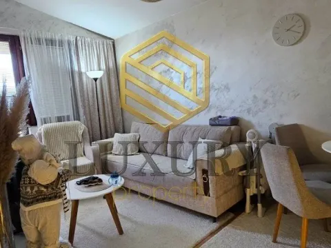 Prodaja, dvosoban stan, 42m², Preko Morače, Podgorica - image 1