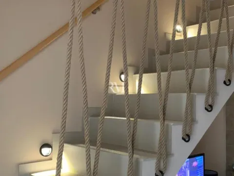 Izdavanje, trosoban stan, 100m², Dumidran, Tivat - image 12