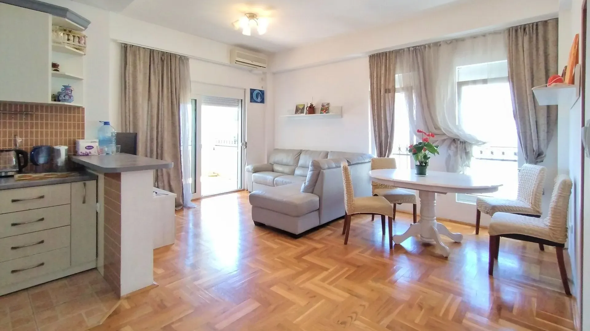 Prodaja, dvosoban stan, 65m², Maine, Budva