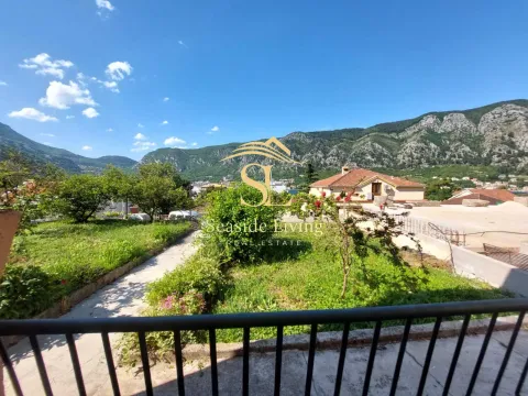 Rent, three bedroom apartment, 90m², Centar, Kotor - image 18