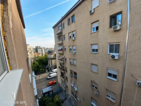 Rent, two bedroom apartment, 37m², Stari Grad, Beograd - image 7