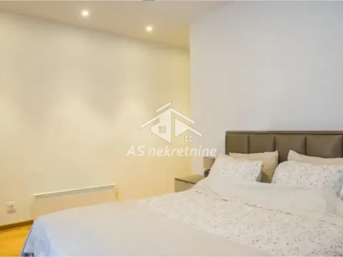 Rent, apartment, 188m², Kalenić Pijaca, Vračar Sve Podlokacije - image 12