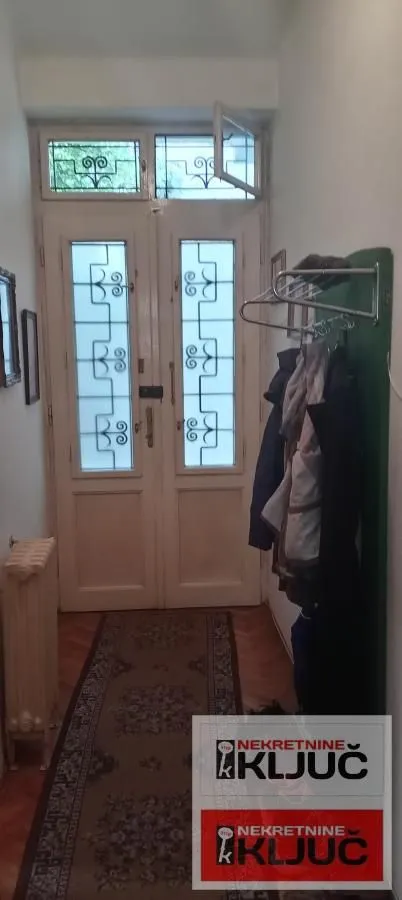 Prodaja, trosoban stan, 102m², Centar, Novi Sad