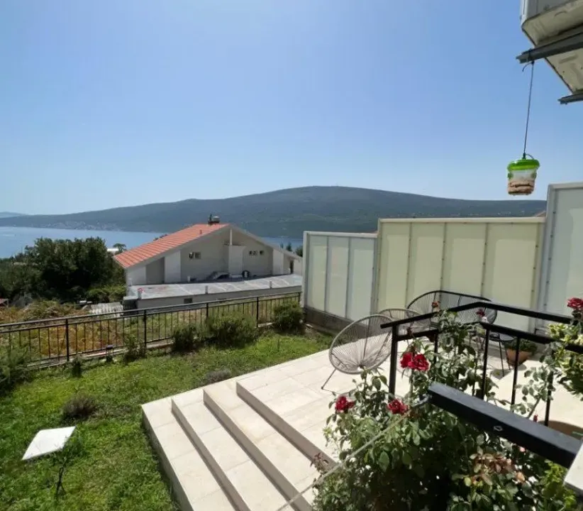 Sale, two bedroom apartment, 70m², Baošići, Herceg Novi