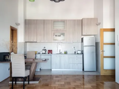 Prodaja, dvosoban stan, 75m², Stari Aerodrom, Podgorica - image 4