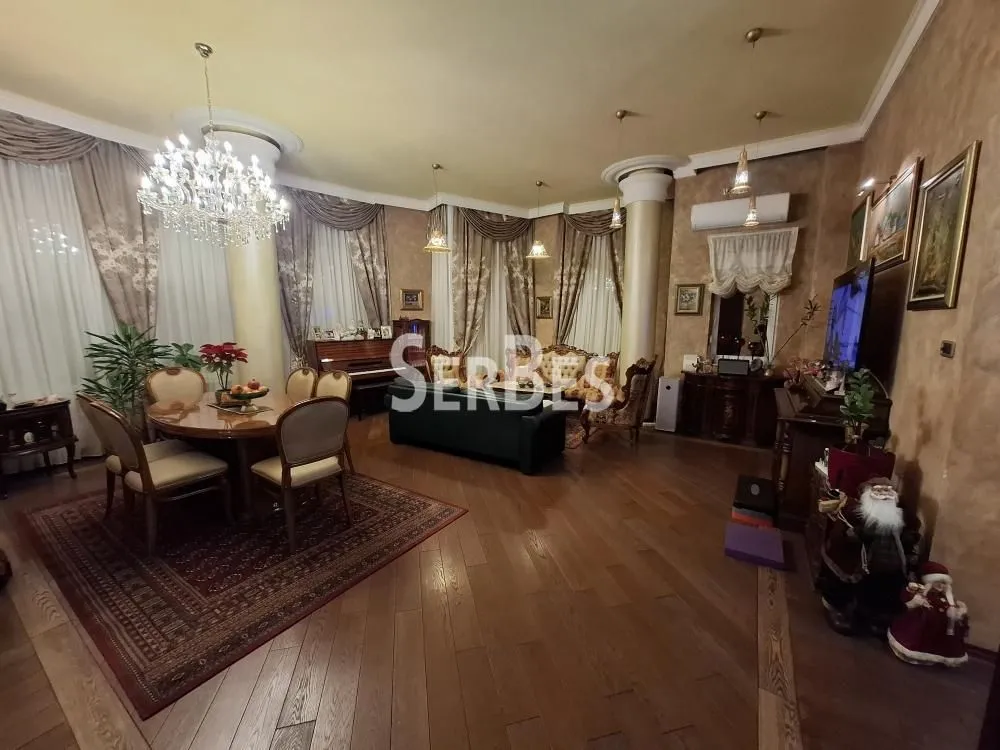 Prodaja, stan, 358m², Grbavica, Novi Sad Sve Podlokacije