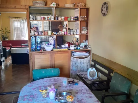 Prodaja, kuća, 450m², Futog, Novi Sad Sve Podlokacije - image 8