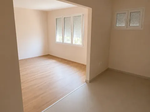 Rent, two bedroom apartment, 90m², Dalmatinska ulica, Podgorica - image 2