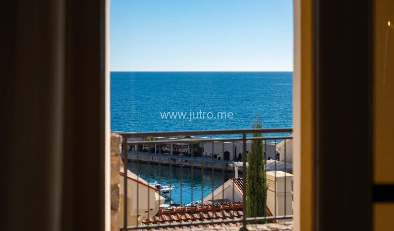 Prodaja, trosoban stan, 190m², Luštica Bay, Tivat
