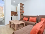 Izdavanje, garsonjera, 30m², Budva, Crna Gora - image 1