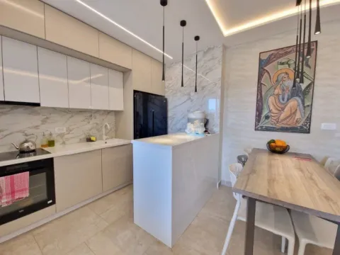 Izdavanje, dvosoban stan, 80m², Golubovina, Budva - image 13