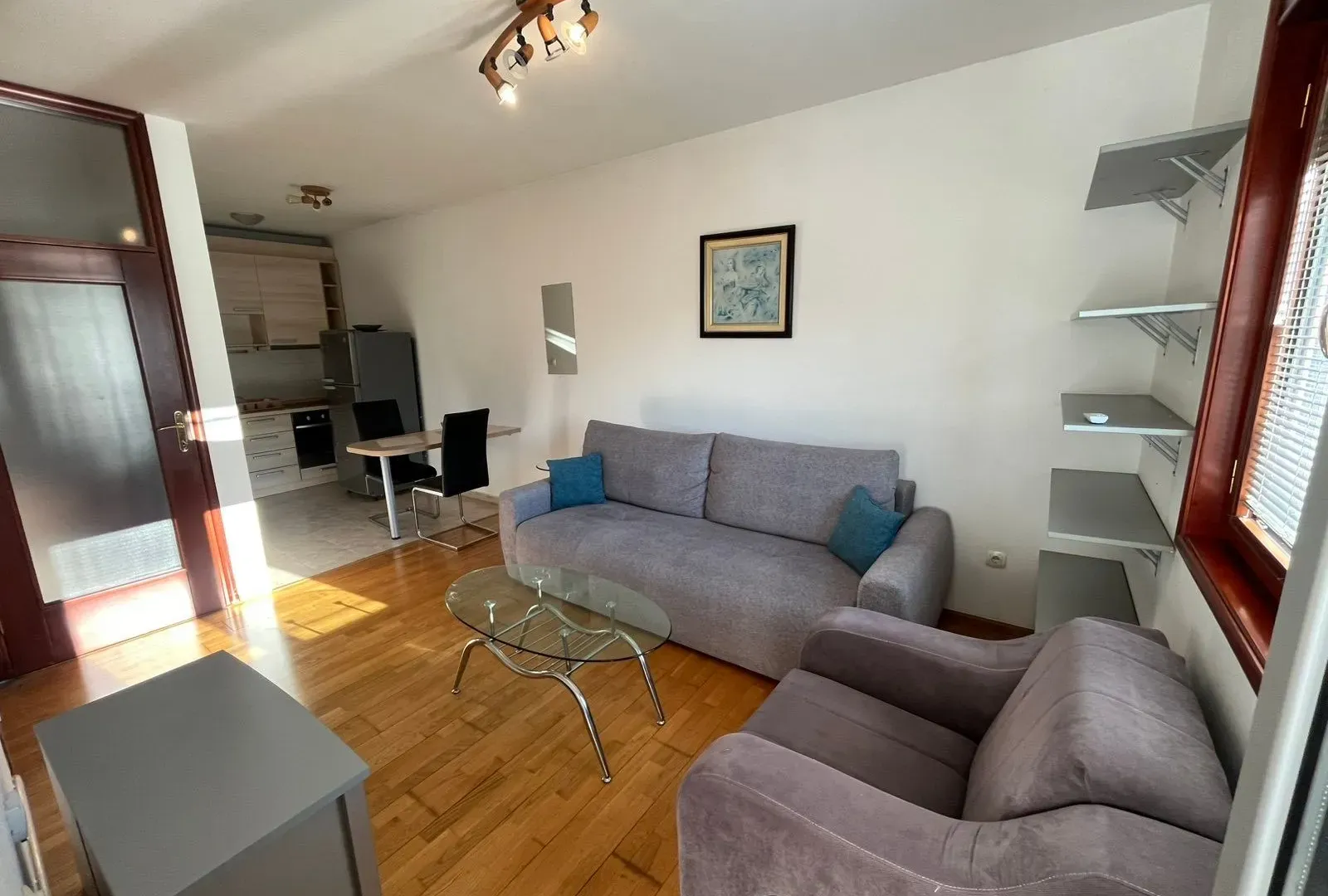 Izdavanje, jednosoban stan, 40m², Pobrežje, Podgorica