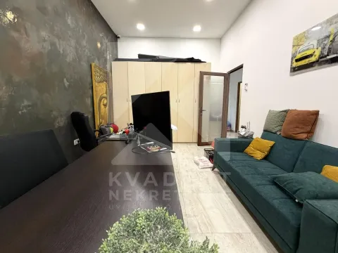 Rent, office space, 84m², Stari Aerodrom, Podgorica - image 9