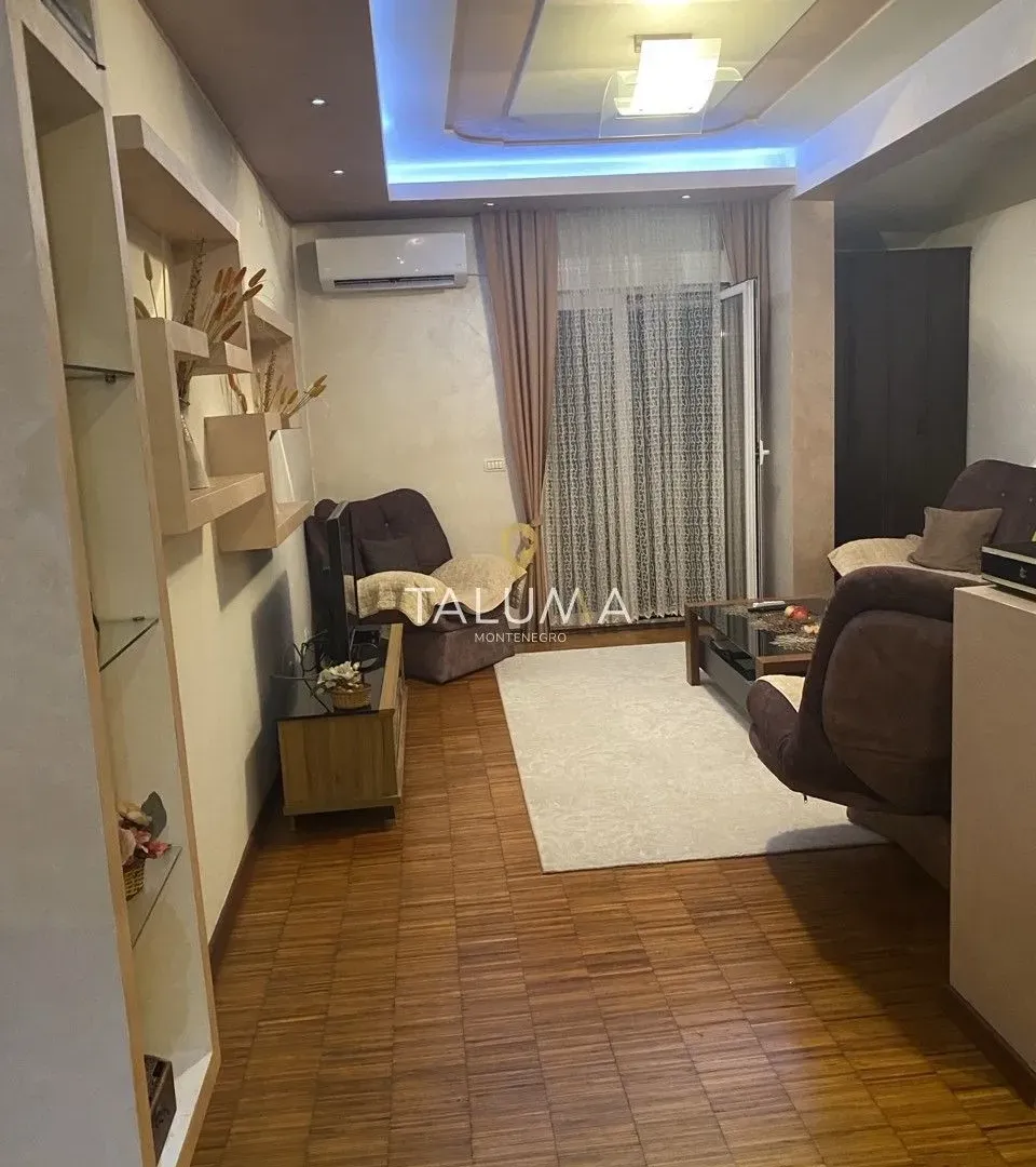 Rent, one bedroom apartment, 74m², Centar, Podgorica