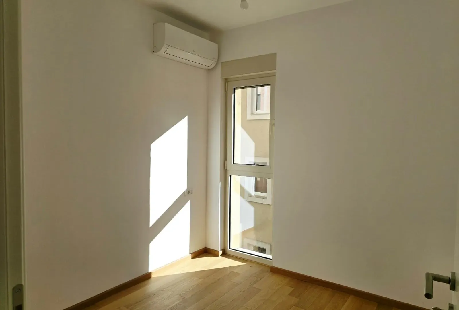 Prodaja, dvosoban stan, 65m², Centar, Budva